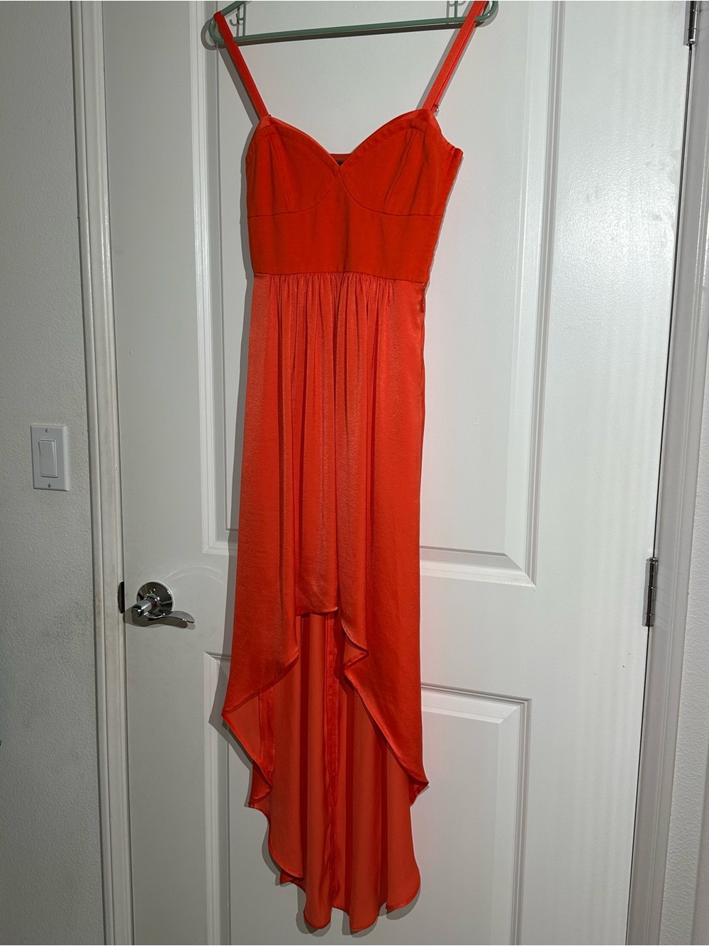 BCBGMAXAZRIA Womens sz XS Poinsettia
High Low Hem Bustier ANNAMAE Dress